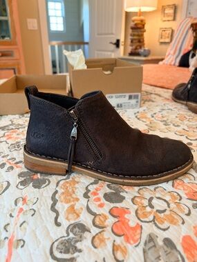 UGG WOMENS CLEMENTINE DARK BROWN ANKLE BOOTIES NUBUCK LEATHER SIZE 6.5